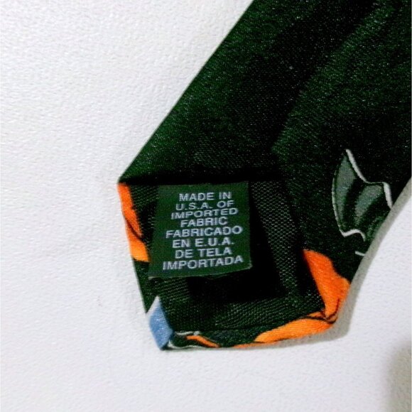 Vintage Hallmark Halloween Men's Tie Ghosts Pumpkins NovelTies Spooky Necktie - Picture 6 of 6